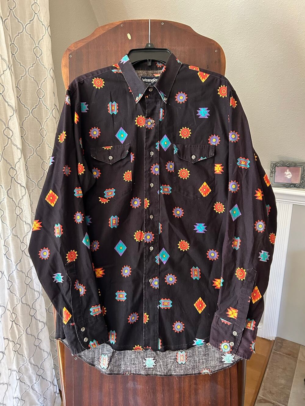 Vintage Wrangler black Aztec southwestern long-sleeve western shirt 16.5 36